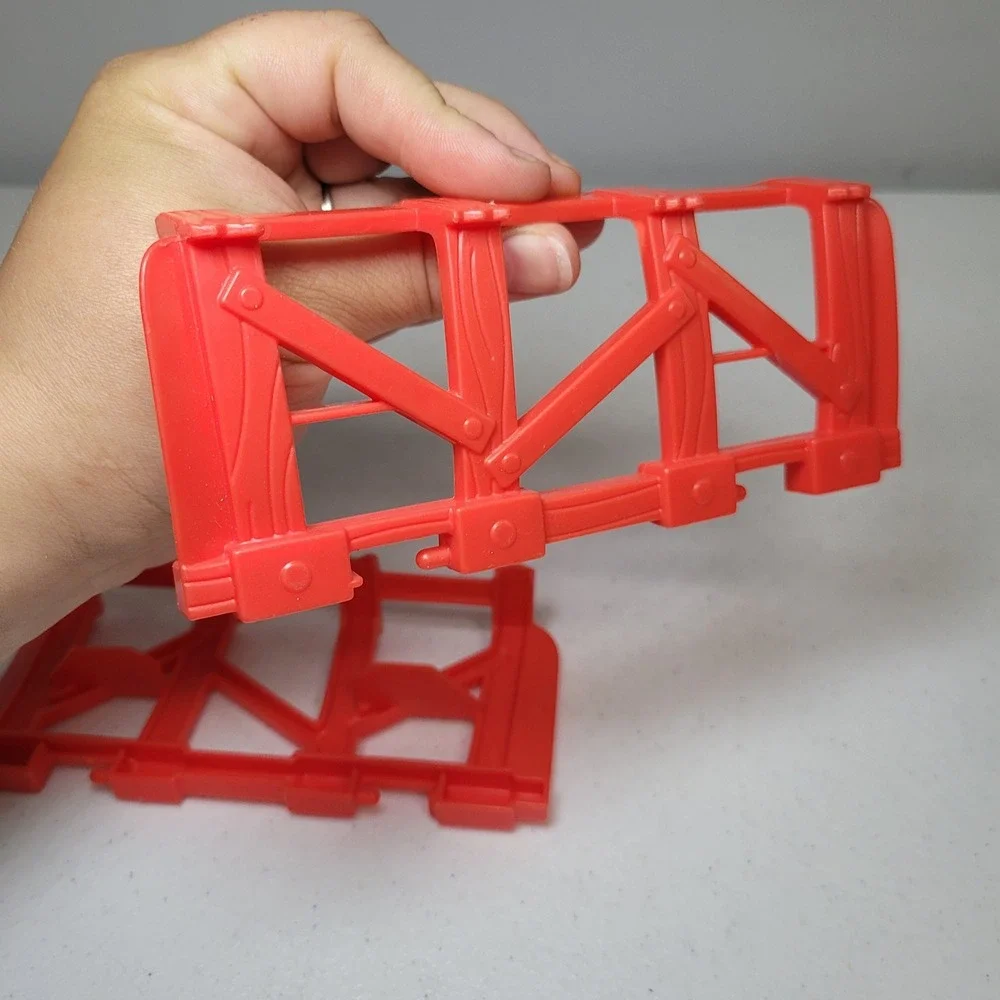 Fisher‎ Price Thomas Friends TrackMaster Red Fence Replacement Pieces BDP14